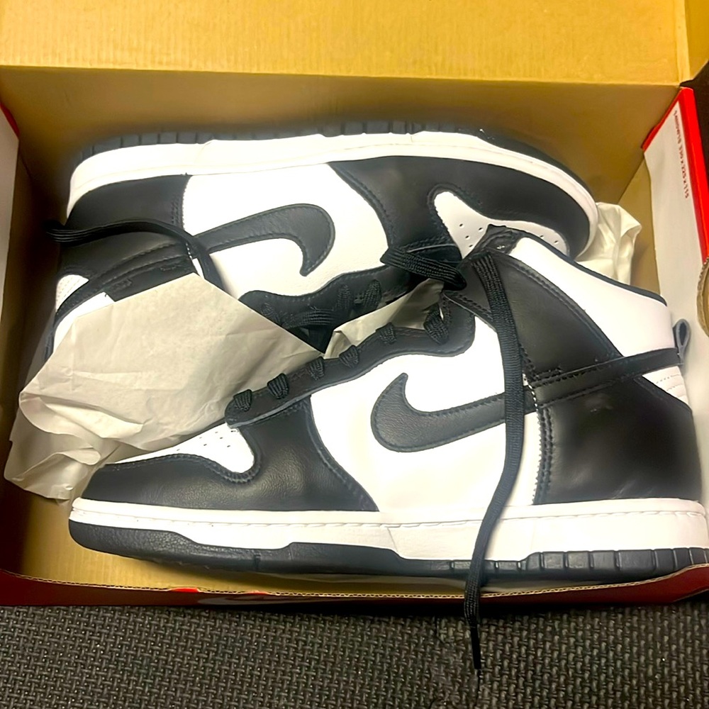 Nike high dunk women’s